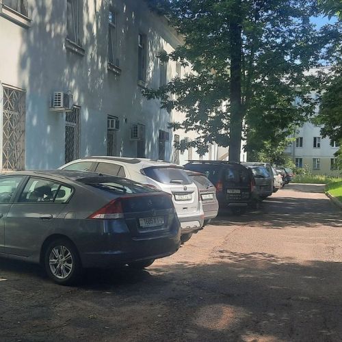 Административное здание со складом в центре Минска