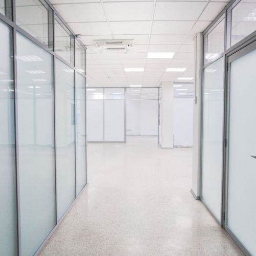 Часть помещения в бизнес-центре (335,2 кв.м) - повторные торги