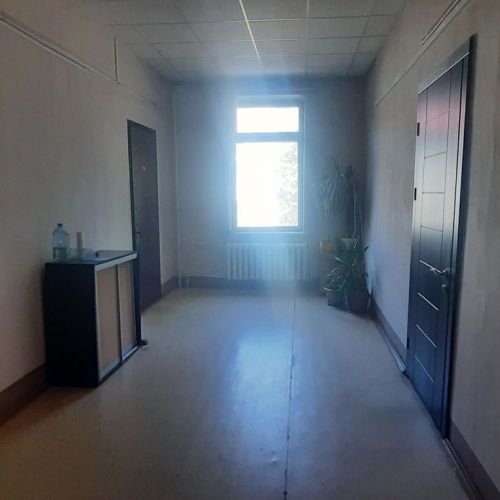 Административное здание со складом в центре Минска