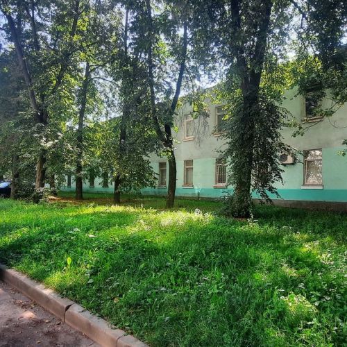 Административное здание со складом в центре Минска