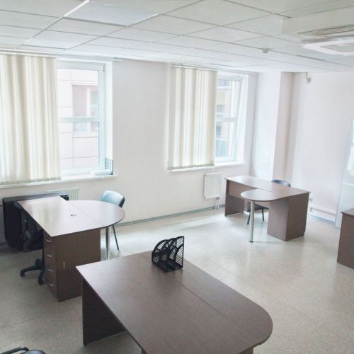 Часть помещения в бизнес-центре (609 кв.м) - повторные торги