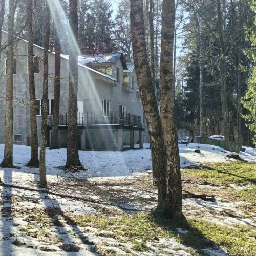 Незавершенное строение базы отдыха