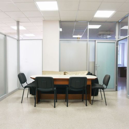 Часть помещения в бизнес-центре (335,2 кв.м) - повторные торги