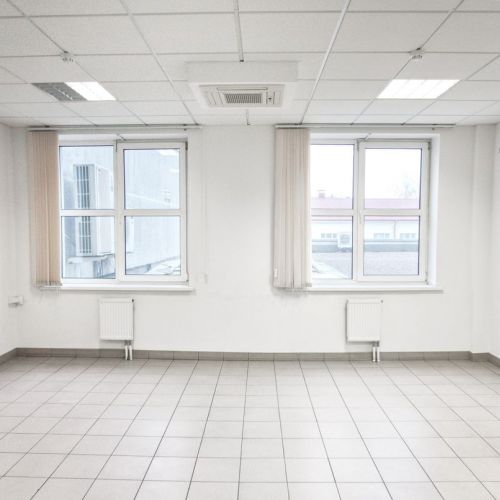 Часть помещения в бизнес-центре (609 кв.м) - повторные торги