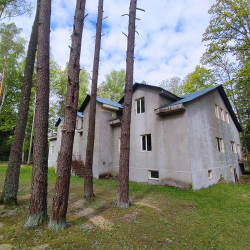 Незавершенное строение базы отдыха