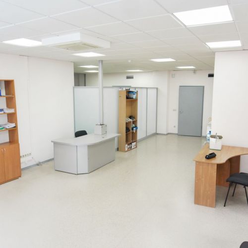 Часть помещения в бизнес-центре (609 кв.м)