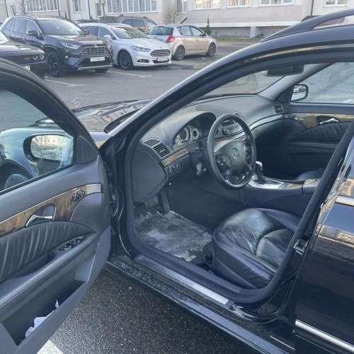 MERCEDES-BENZ E280, 2005 года выпуска