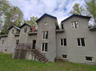 Незавершенное строение базы отдыха