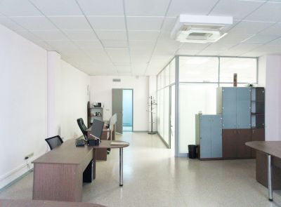 Часть помещения в бизнес-центре (609 кв.м) - повторные торги