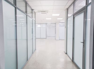 Часть помещения в бизнес-центре (609 кв.м) - повторные торги