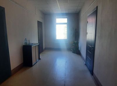 Административное здание со складом в центре Минска