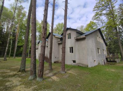 Незавершенное строение базы отдыха