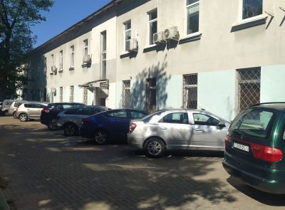 Административное здание со складом в центре Минска