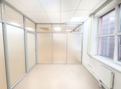 Часть помещения в бизнес-центре (335,2 кв.м) - повторные торги