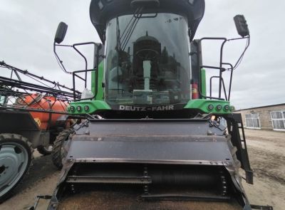 Комбайн Deutz-Fahr 6095 HTS и рапсовый стол (лот 3)