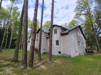 Незавершенное строение базы отдыха