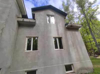 Незавершенное строение базы отдыха