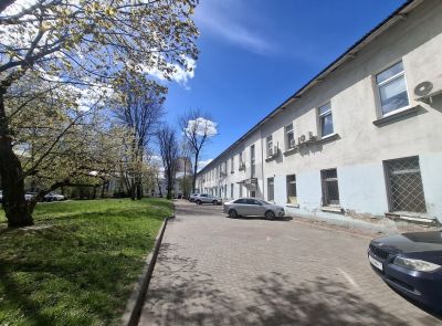 Административное здание со складом в центре Минска