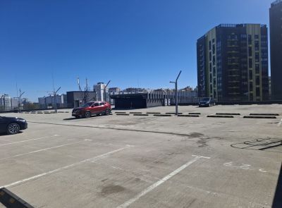 5 Машино-мест на верхнем уровне ТЦ "4 СЕЗОНА"