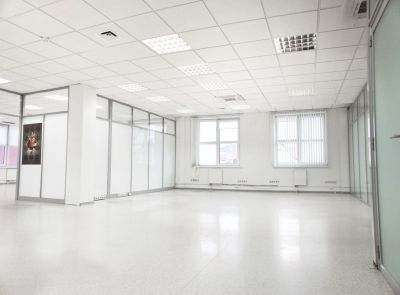 Часть помещения в бизнес-центре (609 кв.м) - повторные торги