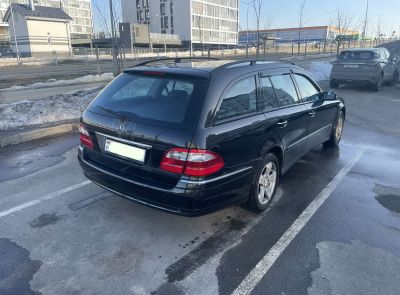 MERCEDES-BENZ E280, 2005 года выпуска