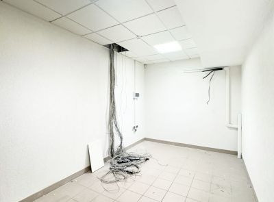 Часть помещения в бизнес-центре (335,2 кв.м) - повторные торги